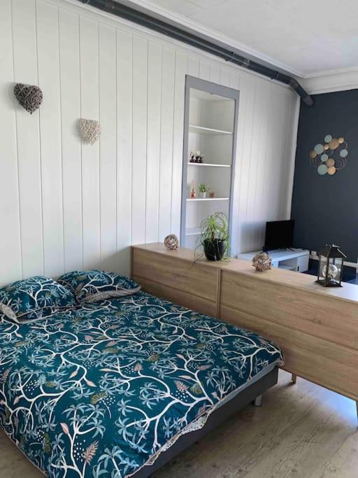 Studio Spacieux Proche Du Centre Ville Montceau-les-Mines Bagian luar foto