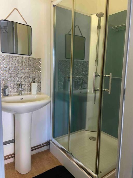 Studio Spacieux Proche Du Centre Ville Montceau-les-Mines Bagian luar foto